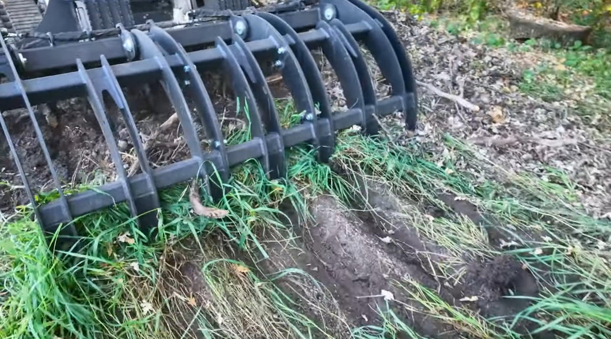 Quick Attach Eagle Talon - Log, Brush and Rock Grapple Rake - Log Bear Works