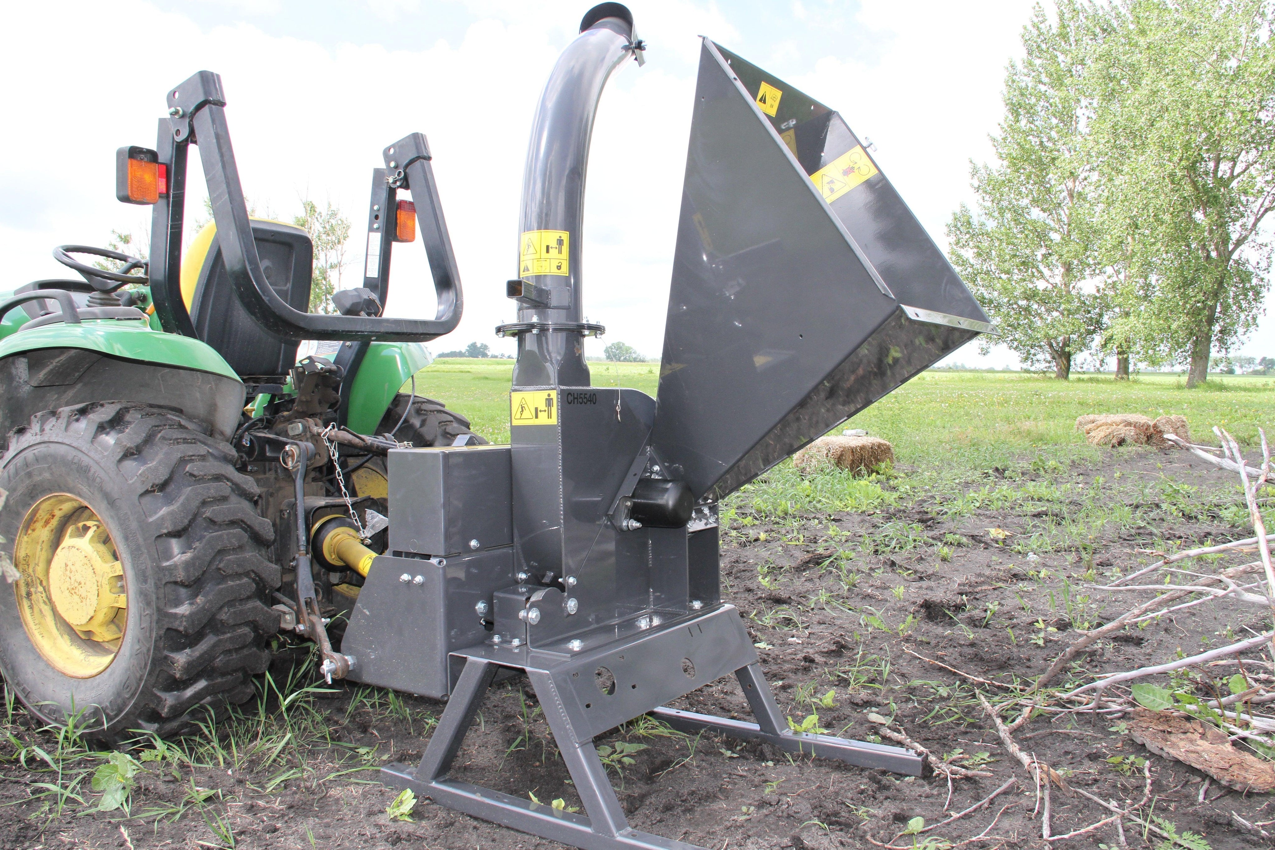 Quick Attach PTO Tractor Wood Chipper 920249 / 920250 | 5 & 9-Inch Capacity, 360° Discharge, CAT 1 Hitch - Log Bear Works