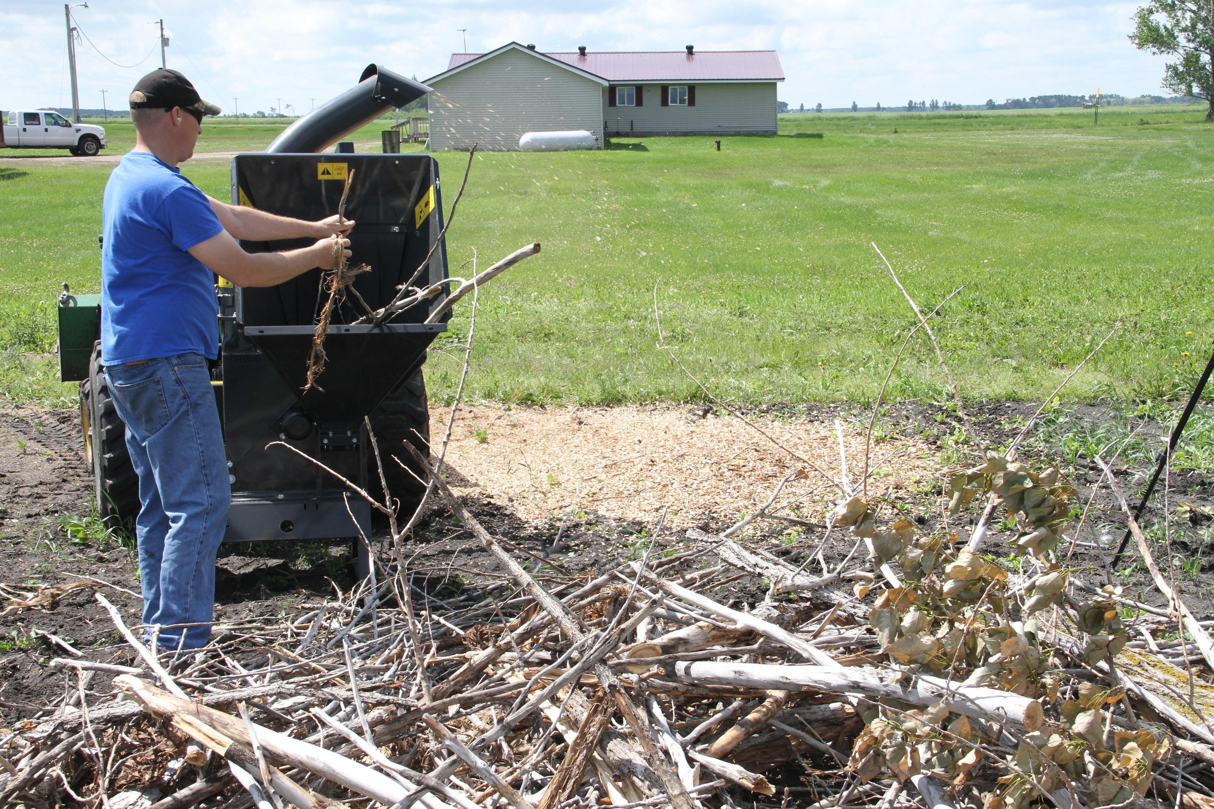 Quick Attach PTO Tractor Wood Chipper 920249 / 920250 | 5 & 9-Inch Capacity, 360° Discharge, CAT 1 Hitch - Log Bear Works
