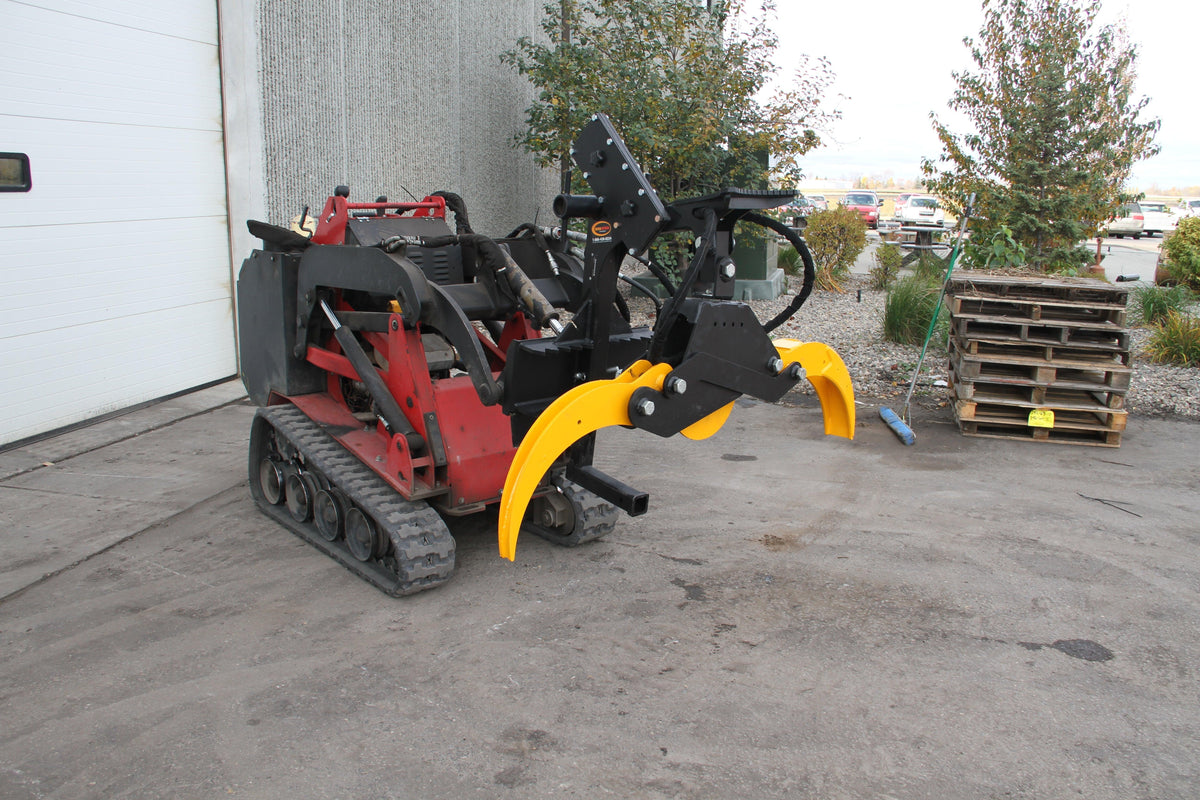 Quick Attach Versa Grab Mini 901920 / 901921 | Mini Skid Steer Multi-Purpose Grapple, 67-Inch Opening, 3,000 LB Capacity - Log Bear Works