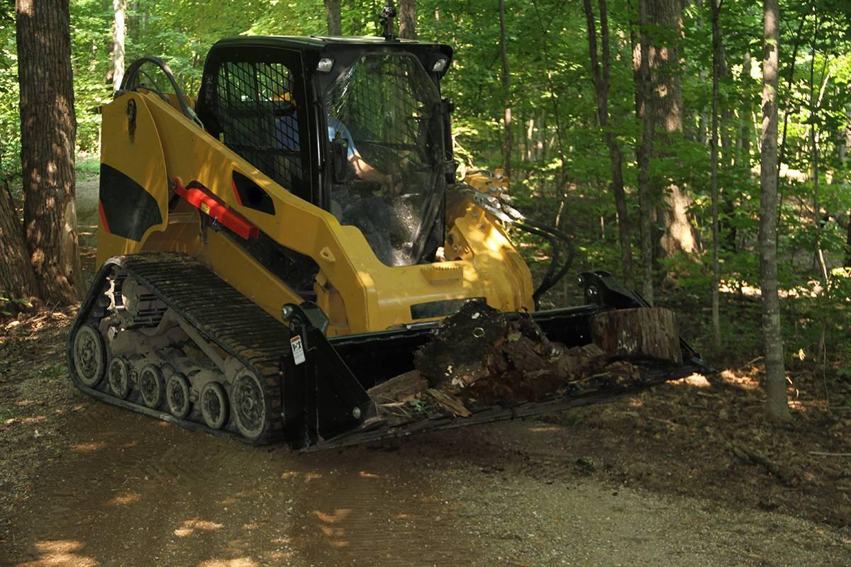 Quick Attach Quick Combo Bucket 900523 / 900525 / 900527 | 6-in-1 Industrial Skid Steer Bucket, 66 to 80-Inch, Grade 50 Steel - Log Bear Works