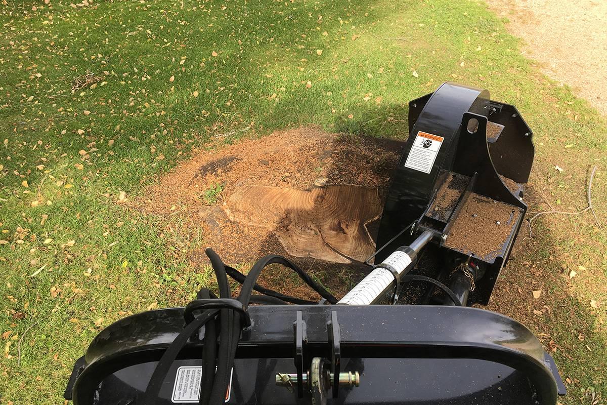 Quick Attach Quick Stump-Away 920158 / 920159 | 3-Point PTO Stump Grinder, 24 & 34-Inch Rotor, 25-90 HP Tractors - Log Bear Works