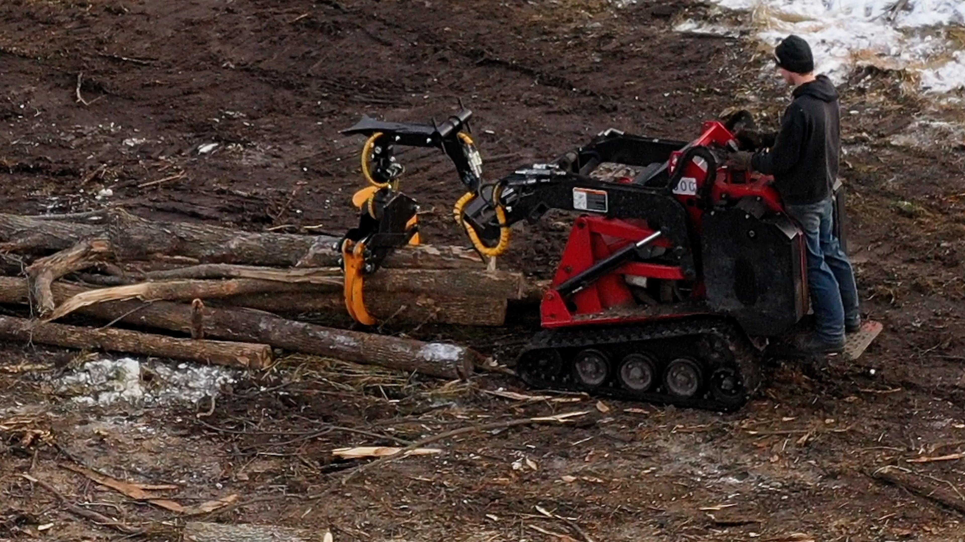 Quick Attach Versa Grab Mini 901920 / 901921 | Mini Skid Steer Multi-Purpose Grapple, 67-Inch Opening, 3,000 LB Capacity - Log Bear Works