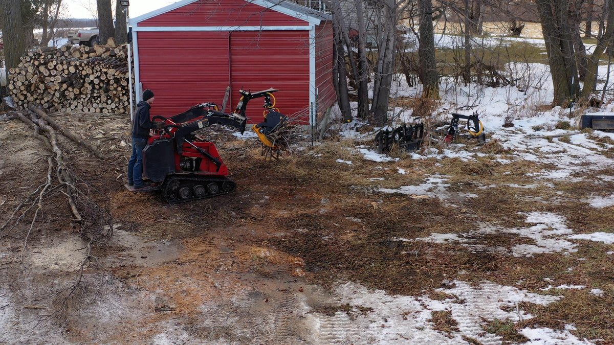 Quick Attach Versa Grab Mini 901920 / 901921 | Mini Skid Steer Multi-Purpose Grapple, 67-Inch Opening, 3,000 LB Capacity - Log Bear Works
